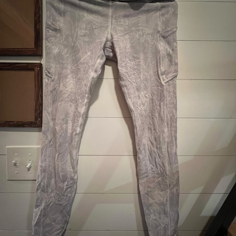Lululemon Wonder Train leggings